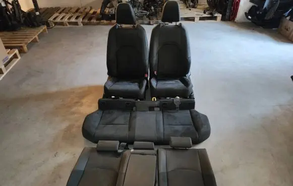 Lexus UX Seat set 