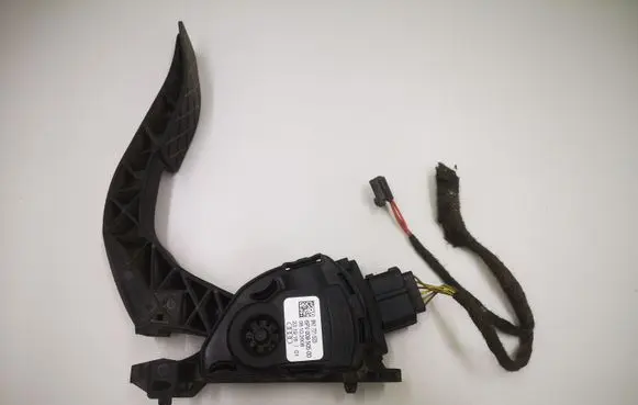 Audi A4 S4 B8 8K Accelerator throttle pedal 8K1721523