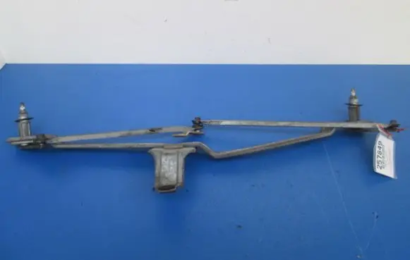Volkswagen Jetta II Front wiper linkage and motor