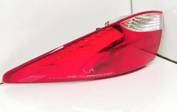 Hyundai ix35 Rear/tail lights R1DS1022A01