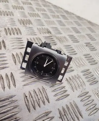 Volkswagen PASSAT B7 Clock 3AA919204A