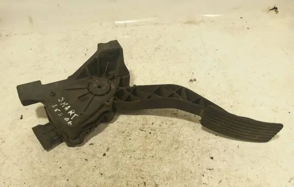 Smart ForFour I Accelerator throttle pedal A4543000304 6PV00886600 MN125792