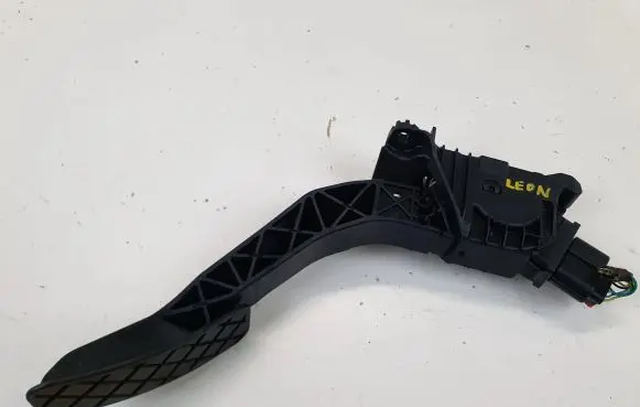 Seat Leon (5F) Accelerator throttle pedal 6PV010621 5Q2723503D