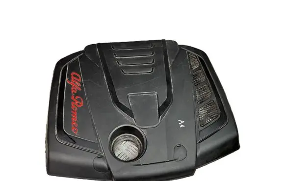 Alfa Romeo Stelvio Engine cover (trim)