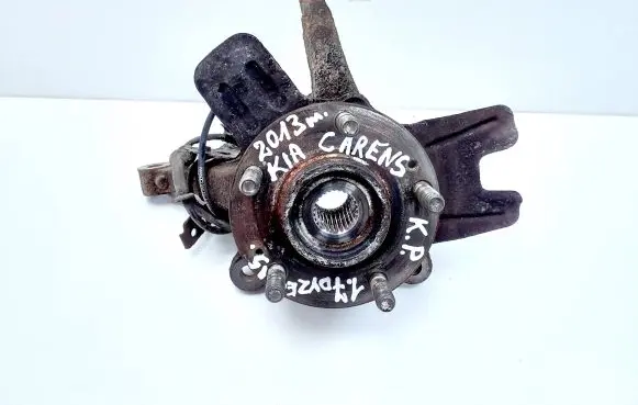KIA Carens III Front wheel hub