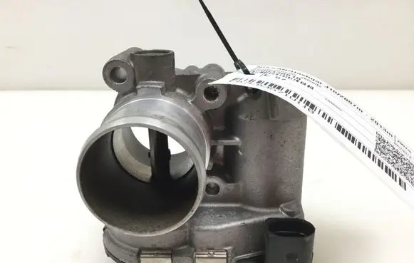 Nissan Qashqai Throttle valve 8200330810