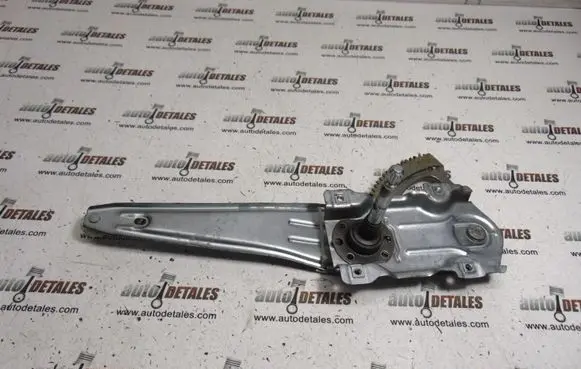 Rear door manual window regulator