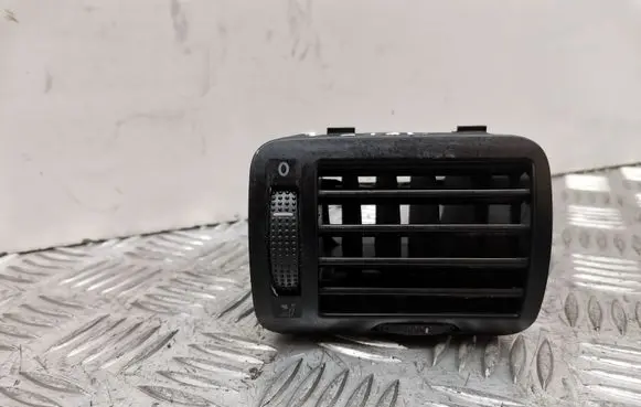 Volkswagen PASSAT B5.5 Dashboard side air vent grill/cover trim 3B0819704D