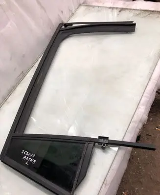 Opel Astra L Rear vent window glass 43r000073