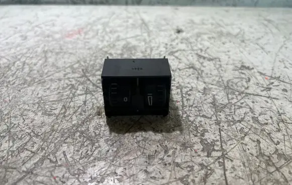 Volkswagen Touran II Headlight level height control switch 1T0941333C