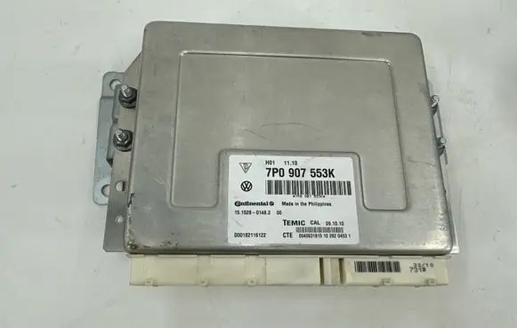 Volkswagen Touareg II Air suspension control unit module (rear) 7P0907553K