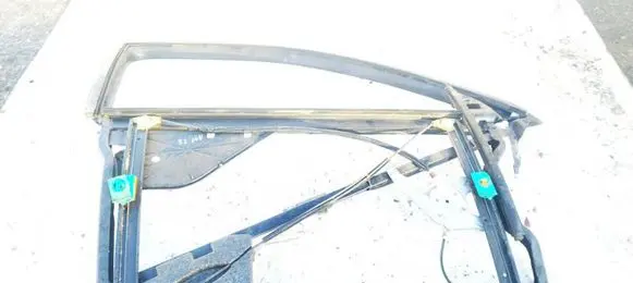 Audi A3 S3 8L Front door window/glass frame 