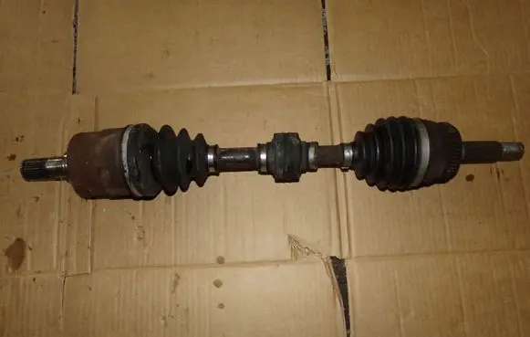 Hyundai Accent Front driveshaft