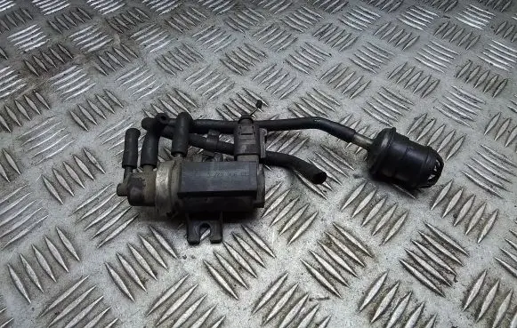 Volkswagen Multivan T5 Turbo solenoid valve 1J0906627C
