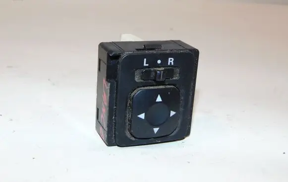 Mitsubishi Lancer Wing mirror switch MR951187 183569