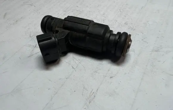 Hyundai Matrix Fuel injector 3531022600 9260930006