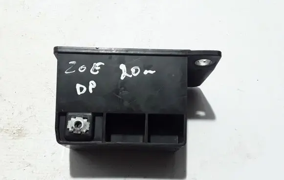 Renault Zoe Front bumper mounting bracket 620921582R