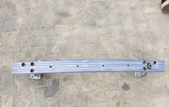 Nissan Juke I F15 Front bumper support beam 