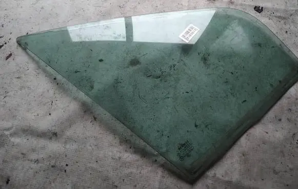 Renault Scenic I Front door vent window glass four-door as2