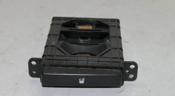 Toyota Avensis T250 Cup holder 