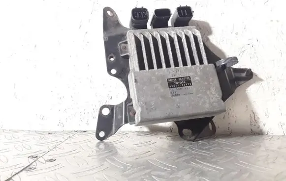 Lexus IS 220D-250-350 Fuel injection control unit/module 8987120070