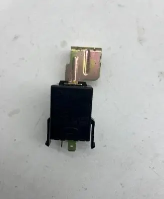 KIA Sorento Hazard warning light relay 955503e000