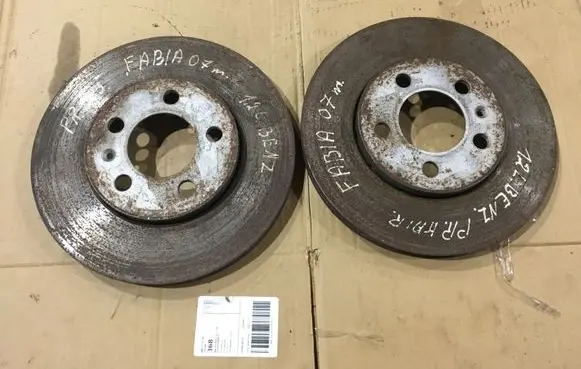 Skoda Fabia Mk2 (5J) Front brake disc