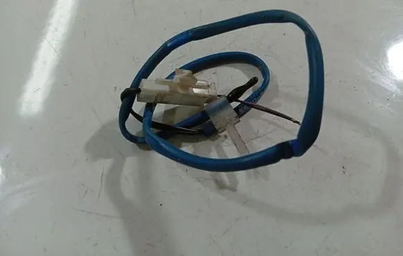 Toyota Corolla Verso AR10 Interior temperature sensor 