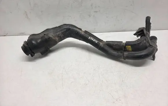 KIA Stonic Fuel tank filler neck pipe 