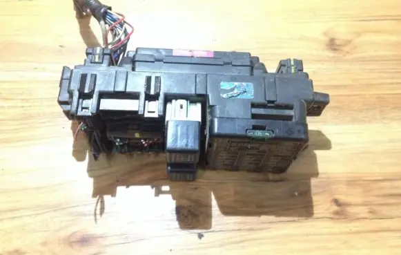 Mitsubishi Galant Fuse box set mb903740