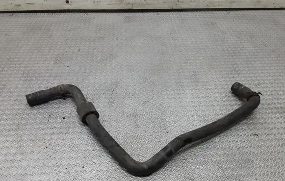 Engine coolant pipe/hose