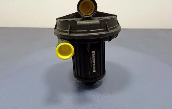 Volkswagen Jetta V Secondary air pump 06A959253B