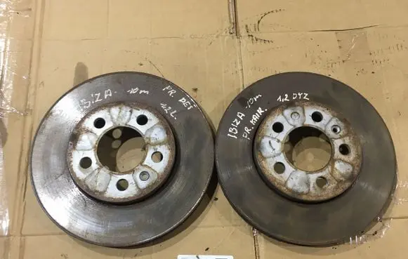 Volkswagen Polo V 6R Front brake disc