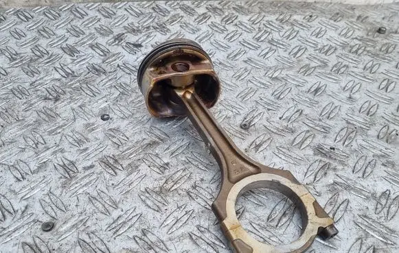 Audi A8 S8 D3 4E Piston with connecting rod 07DQX SLO BHT
