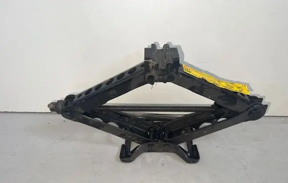Jaguar XF X250 Lift Jack 8X2317080AA