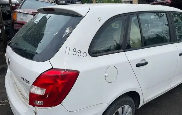 Skoda Fabia Mk2 (5J) Fender 