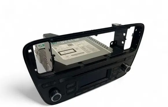 Volkswagen Up Radio/CD/DVD/GPS head unit 1S0035156