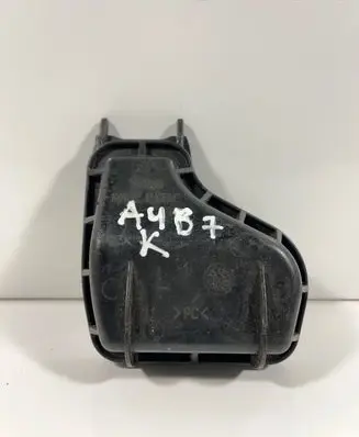 Audi A4 S4 B7 8E 8H Headlight/headlamp dust cover