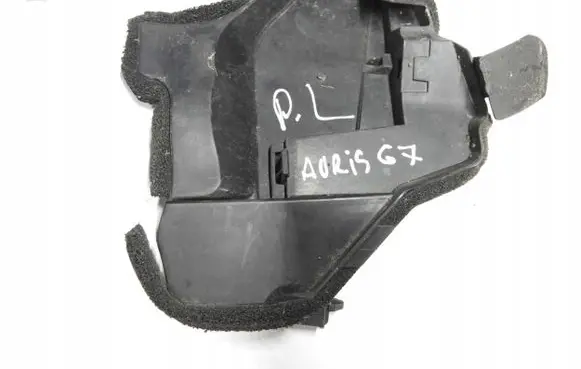 Toyota Auris 150 Wiper trim 02010