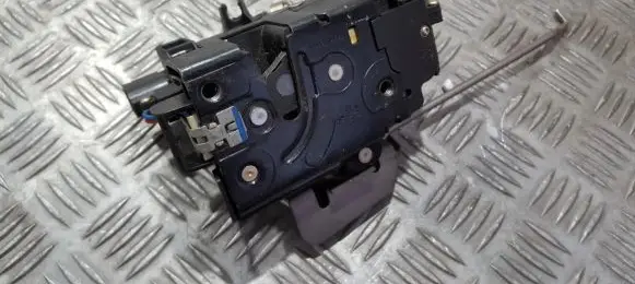 Audi A4 S4 B6 8E 8H Front door lock