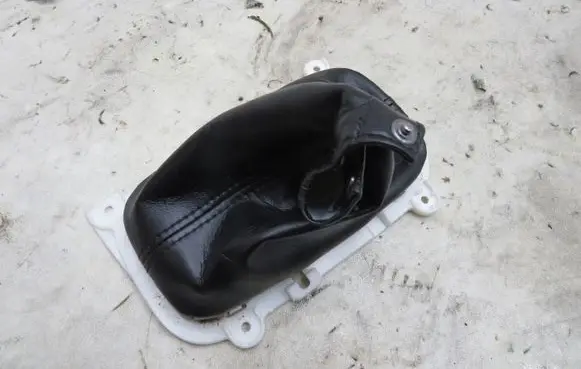 Mitsubishi Outlander Handbrake trim KRIS235789