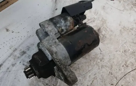 Volkswagen PASSAT B6 Starter motor