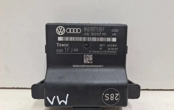 Volkswagen Golf Plus Gateway control module 1K0907530F 0325 1K0907951