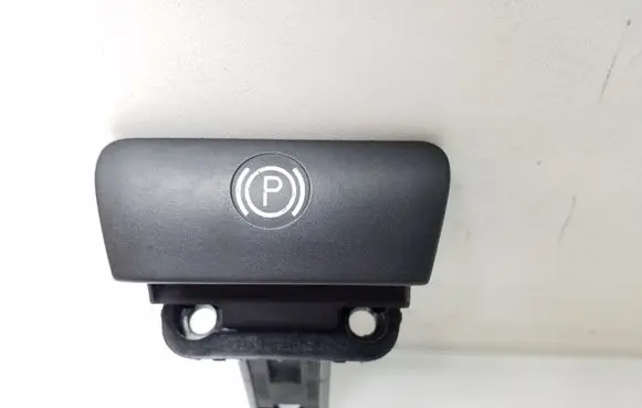 Volvo XC90 Hand brake release handle 8683963
