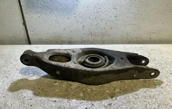 Chrysler 300 - 300C Rear upper control arm/wishbone