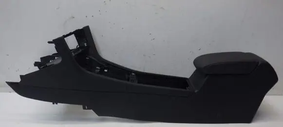 Volkswagen Golf VII Center console