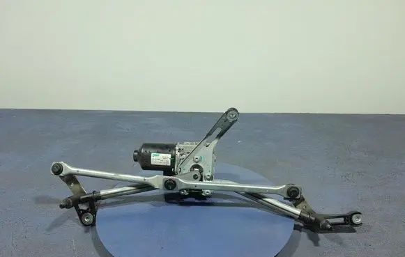 Volvo XC60 Front wiper linkage and motor 