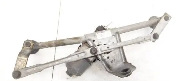Front wiper linkage and motor