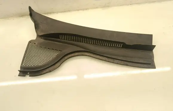 Volkswagen PASSAT CC Wiper trim 3C8819404