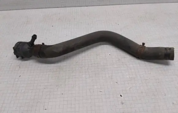 Volkswagen Golf V Engine coolant pipe/hose